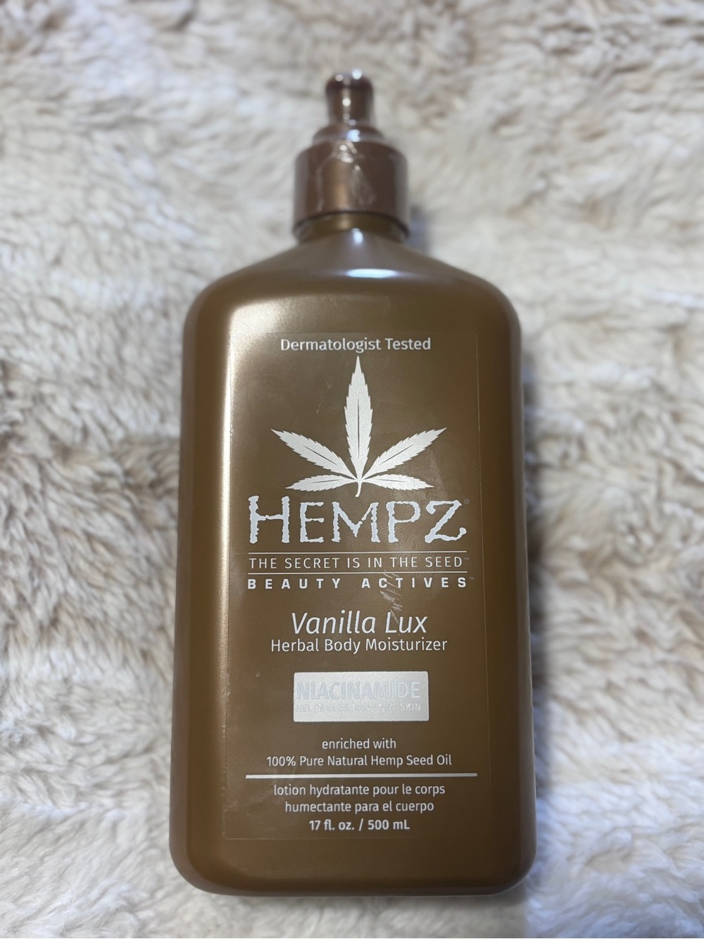 Hempz Lotion Vanilla Lux Herbal Body Moisturizer with Niacinamide 17 fl oz